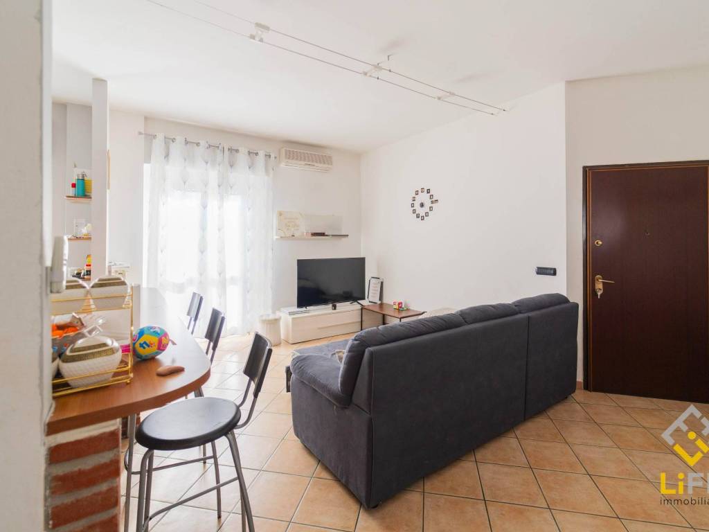 Appartamento a Galliate in Via Adua, 10 - Foto 4