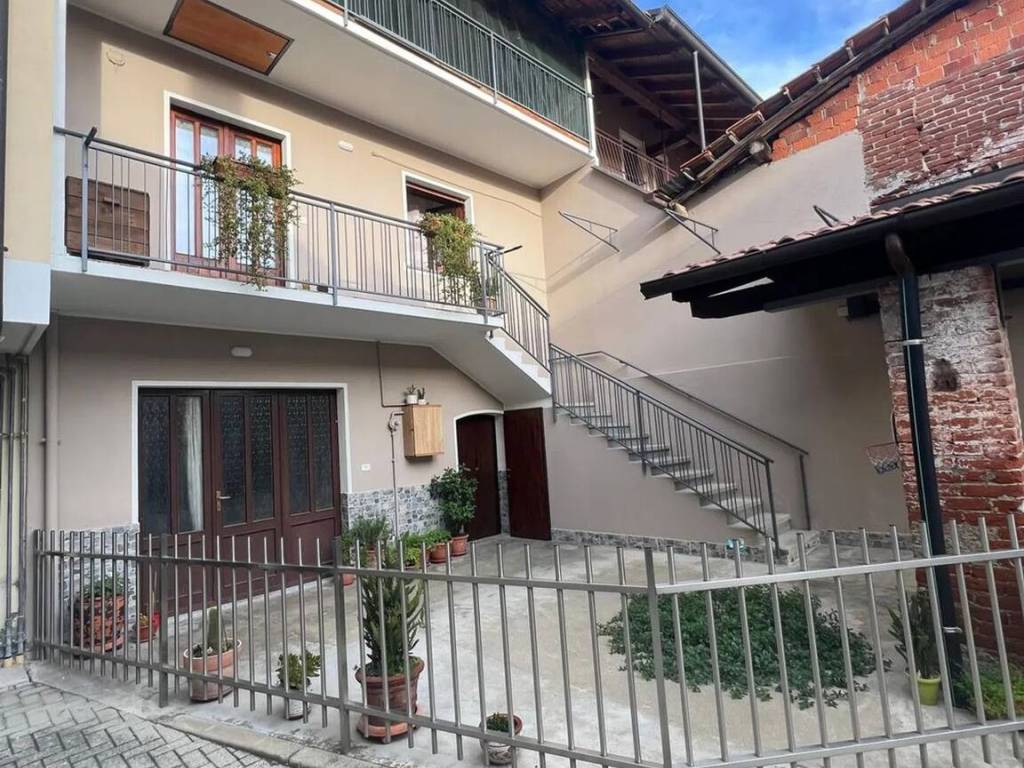 Villa a Borgomanero in Via Mora E Gibin, 41 - Foto 4
