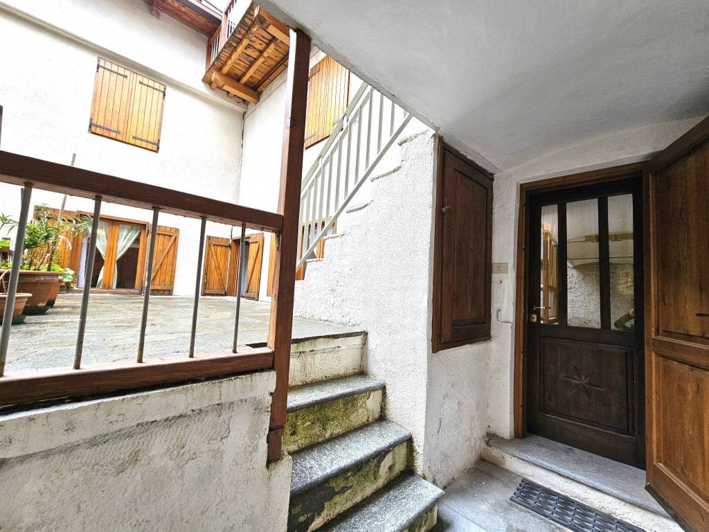 Appartamento a Cesana torinese in Via Alfredo Armand, 3 - Foto 5