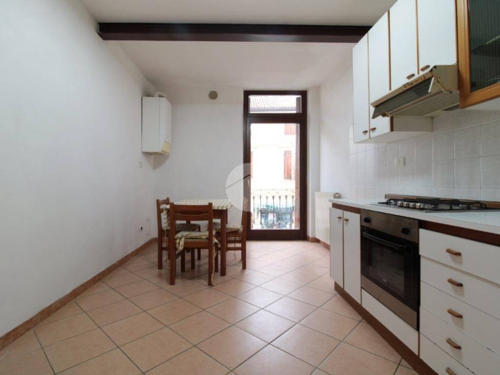 Appartamento a Verona in Via San Nazaro, 54 - Foto 3