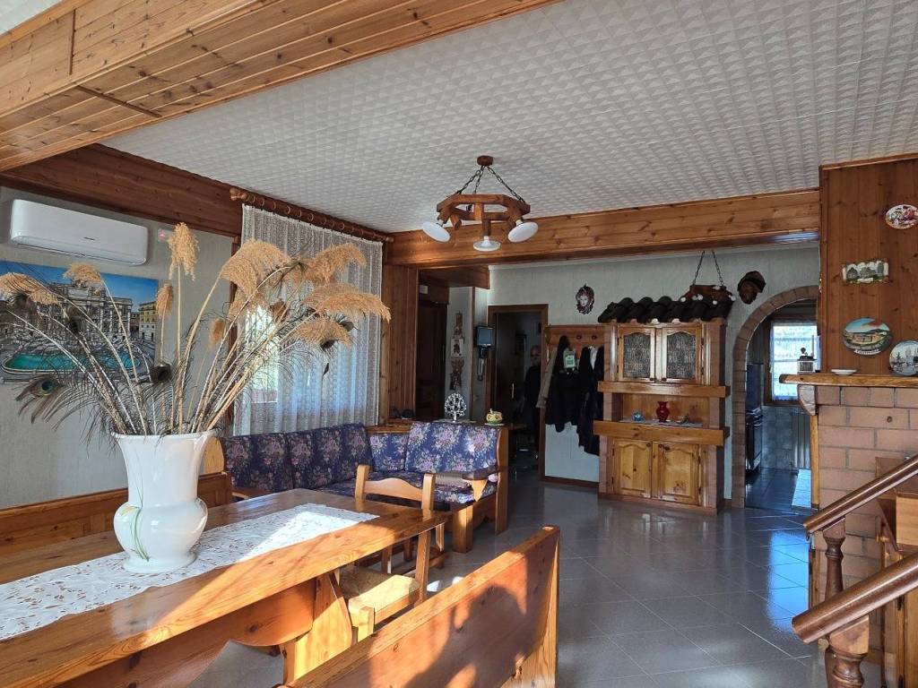 Villa a Lanuvio in Via Stragonello, 7 - Foto 2