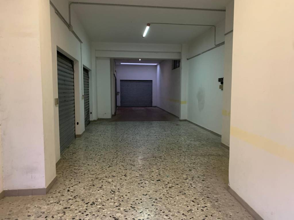 Box / garage a Pescara in Via Dante Alighieri, 10 - Foto 2