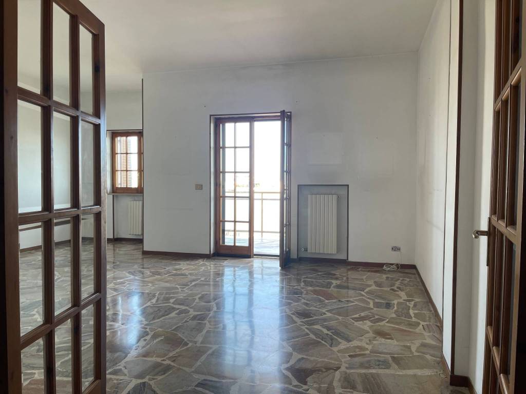 Appartamento a Brindisi in Via Dalmazia - Foto 3