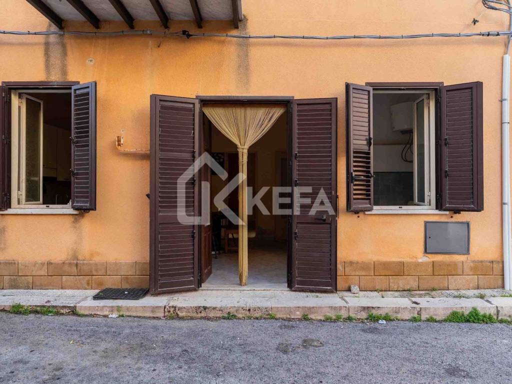 Appartamento a Campofelice di roccella in via Michelangelo Buonarroti , 16 - Foto 2