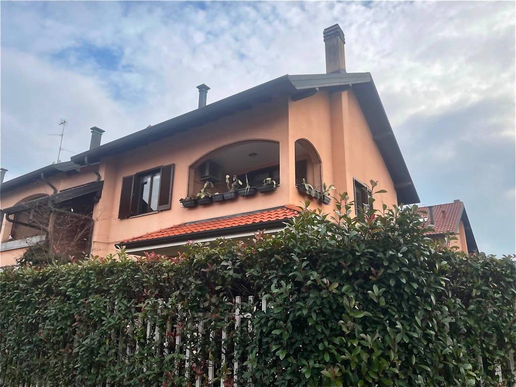 Appartamento a Arconate in Via Stelvio, 12 - Foto 2