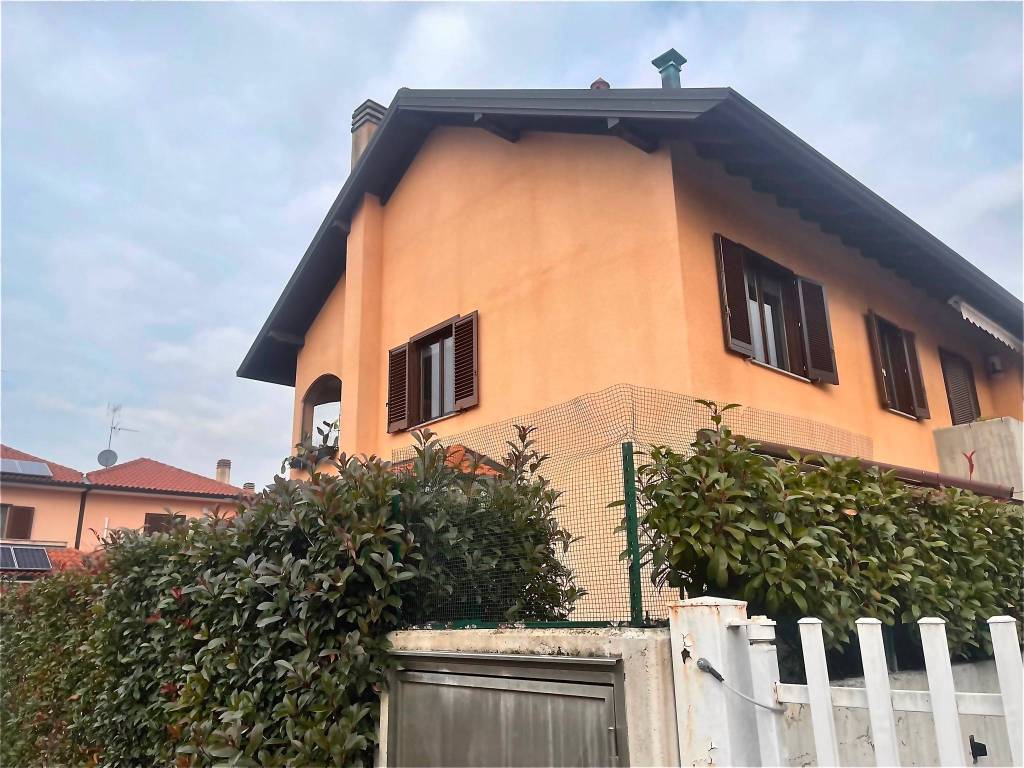 Appartamento a Arconate in Via Stelvio, 12 - Foto 4