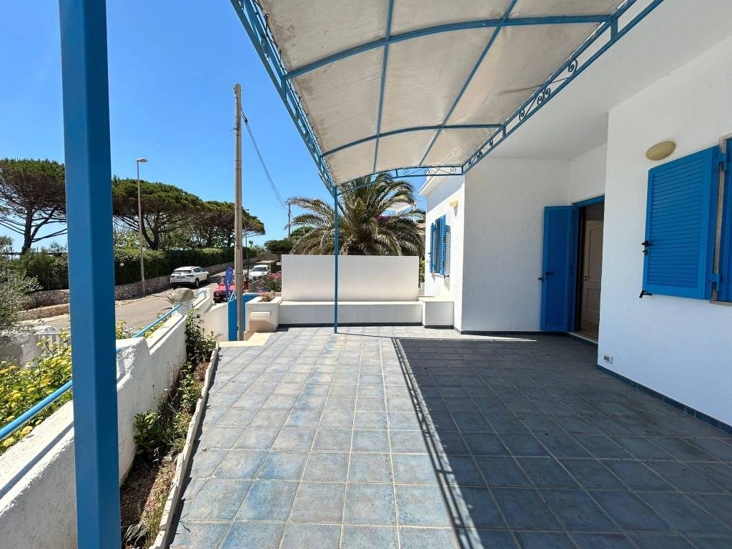 Villa a Patù in Via Cristoforo Colombo - Foto 2