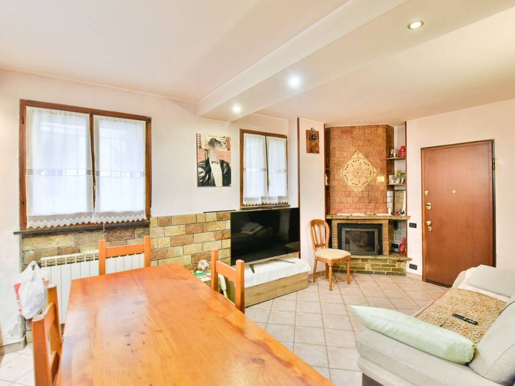 Casa indipendente a Nibionno in Via Nazario Sauro, 19 - Foto 5