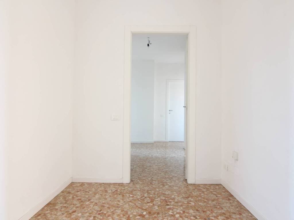 Appartamento a Verona in Via Molise, 4 - Foto 4