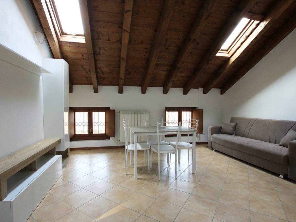 Attico / mansarda a Castello di brianza in Via Francesco Sforza, 16 - Foto 5