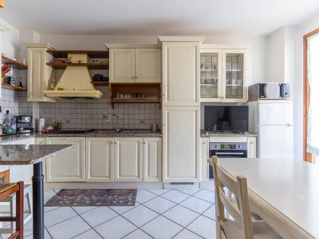 Appartamento a Empoli in Via Sottopoggio per San Donato - Foto 5