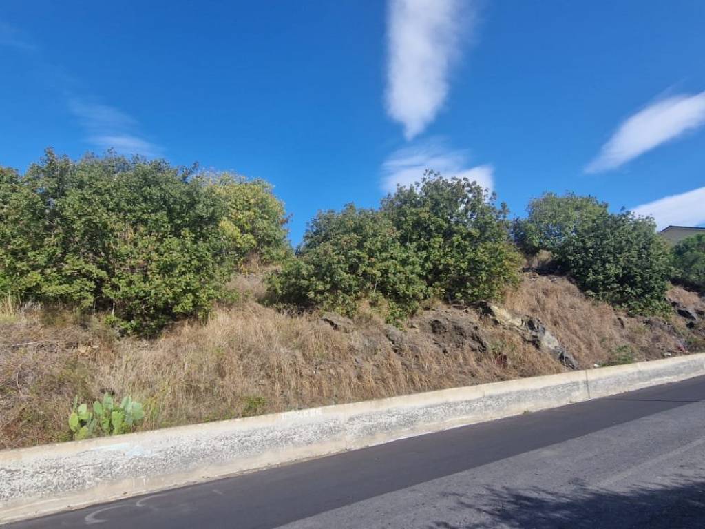 Terreno a Belpasso in Via Salvo D'Acquisto - Foto 3
