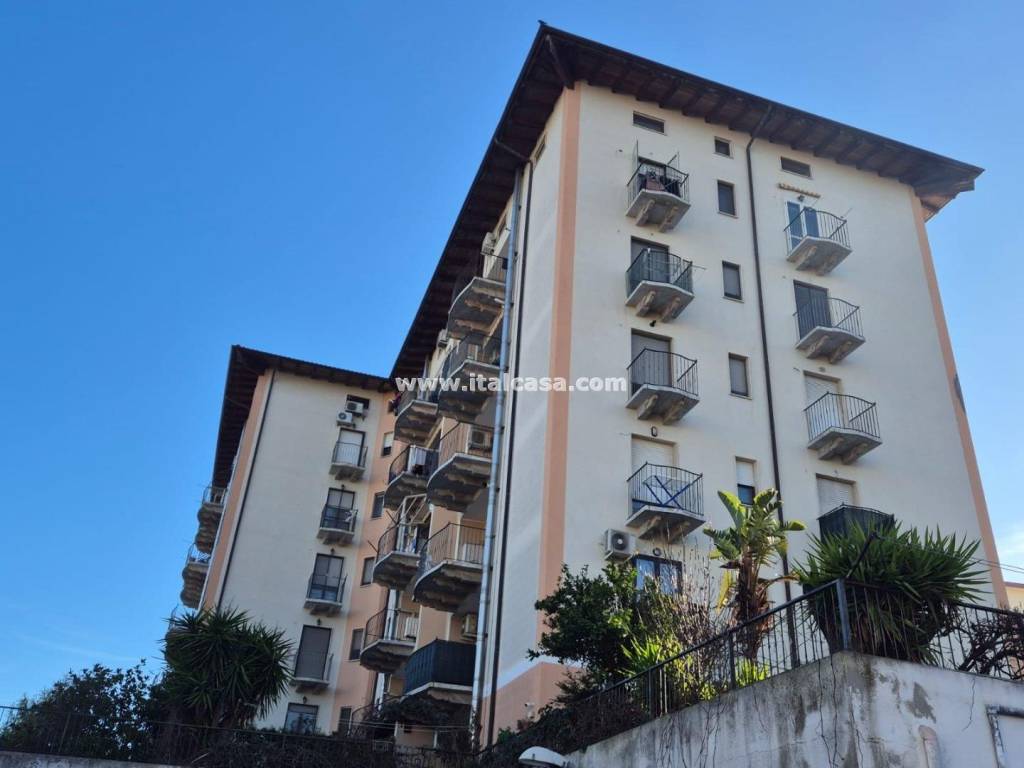 Appartamento a Crotone in via nazioni unite - Foto 2