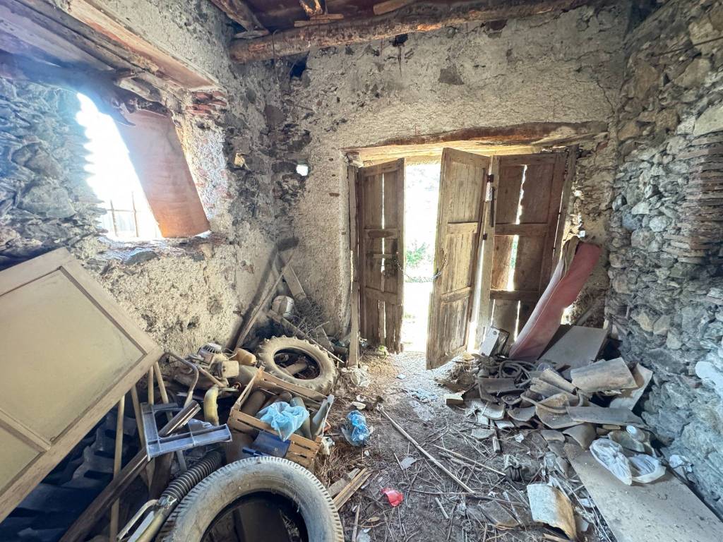 Casa indipendente a Savoca in Via Botte - Foto 5