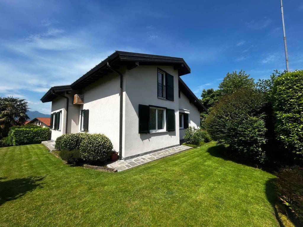 Villa a Azzate in Via Erbamolle - Foto 5