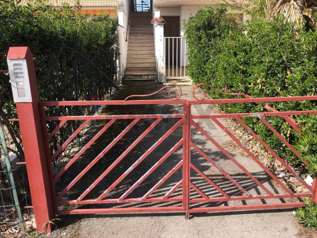 Casa indipendente a Manfredonia in Via Libeccio, 26 - Foto 2