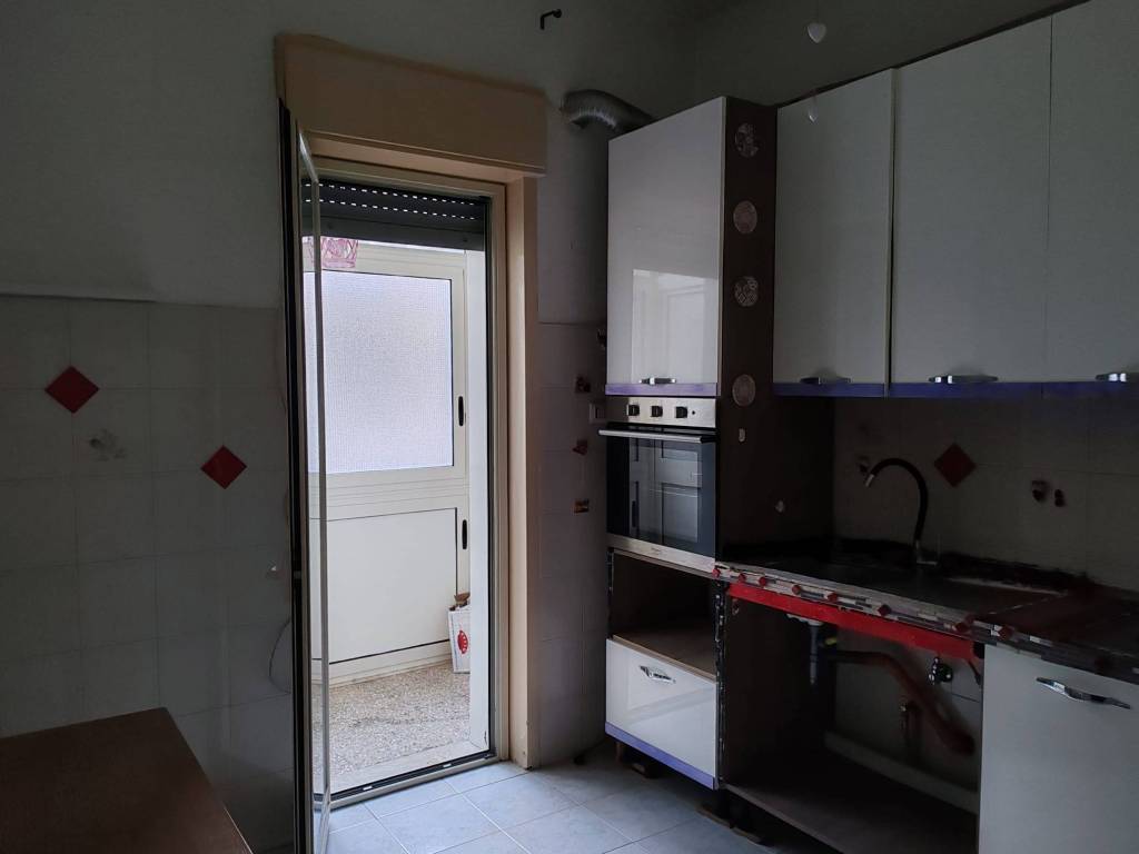 Appartamento a Catania in Via Ammiraglio Caracciolo, 6 - Foto 4