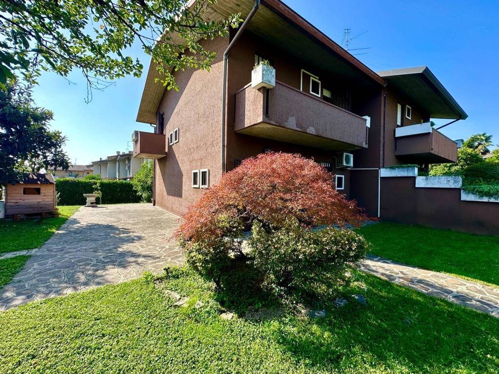 Villa a Azzano san paolo in Via Giovanni Pascoli, 1 - Foto 2