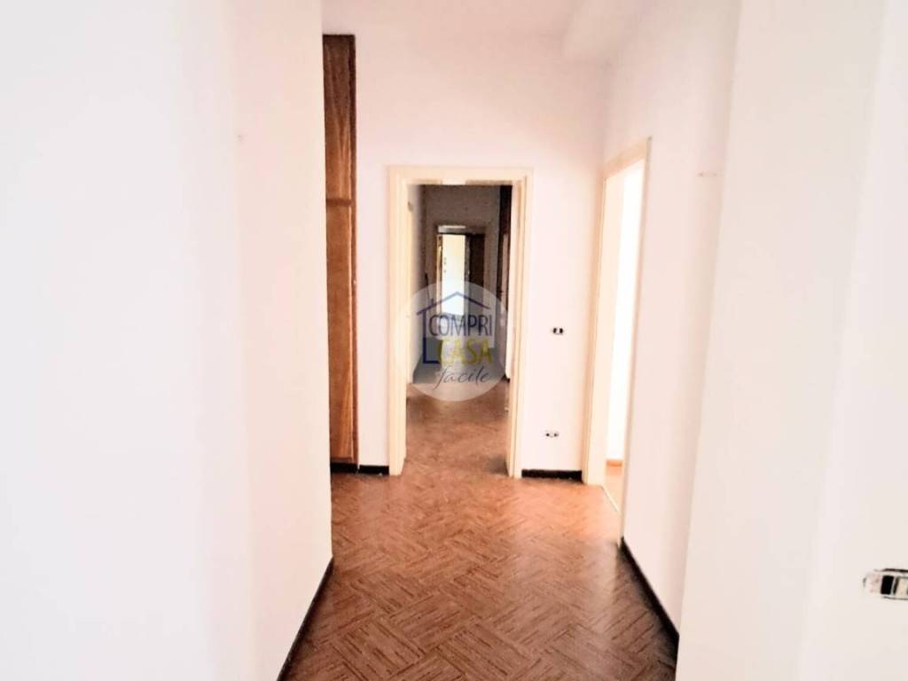 Appartamento a Verona in Via Tezone, 2 - Foto 2