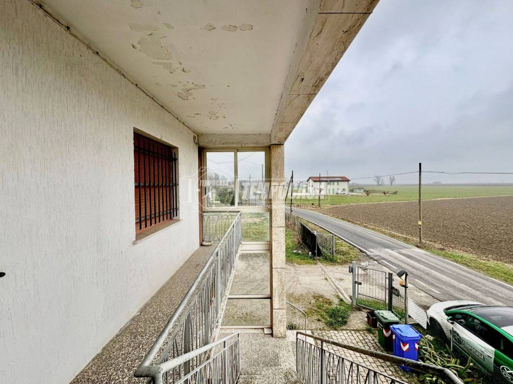 Casa indipendente a Mirandola in Via Cazzuola 3/5 - Foto 4