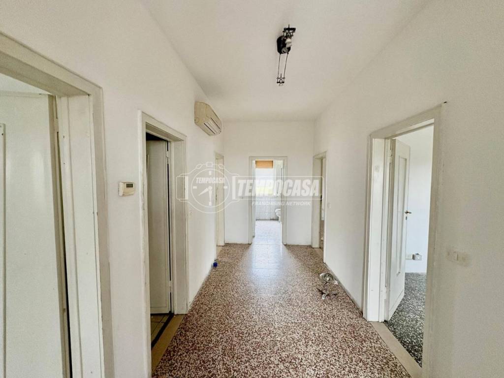 Casa indipendente a Mirandola in Via Cazzuola 3/5 - Foto 5