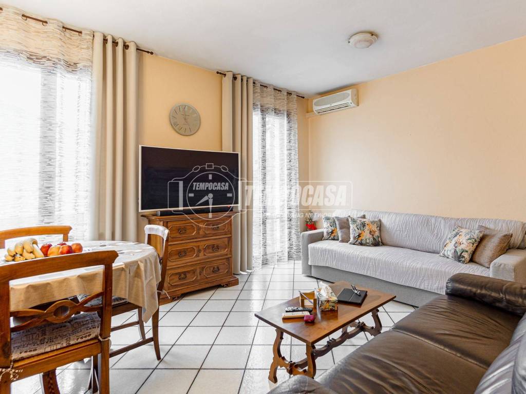 Appartamento a Reggio emilia in Via Martiri della Bettola - Foto 3