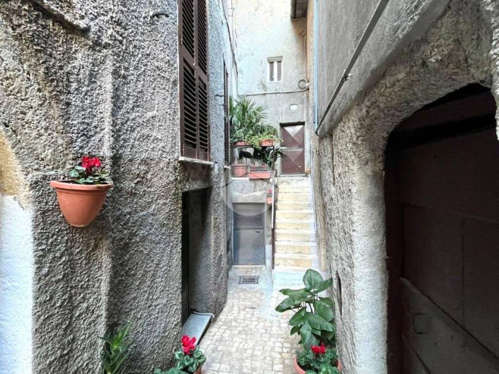 Appartamento a Acuto in Via francesco ticconi, 46 - Foto 2