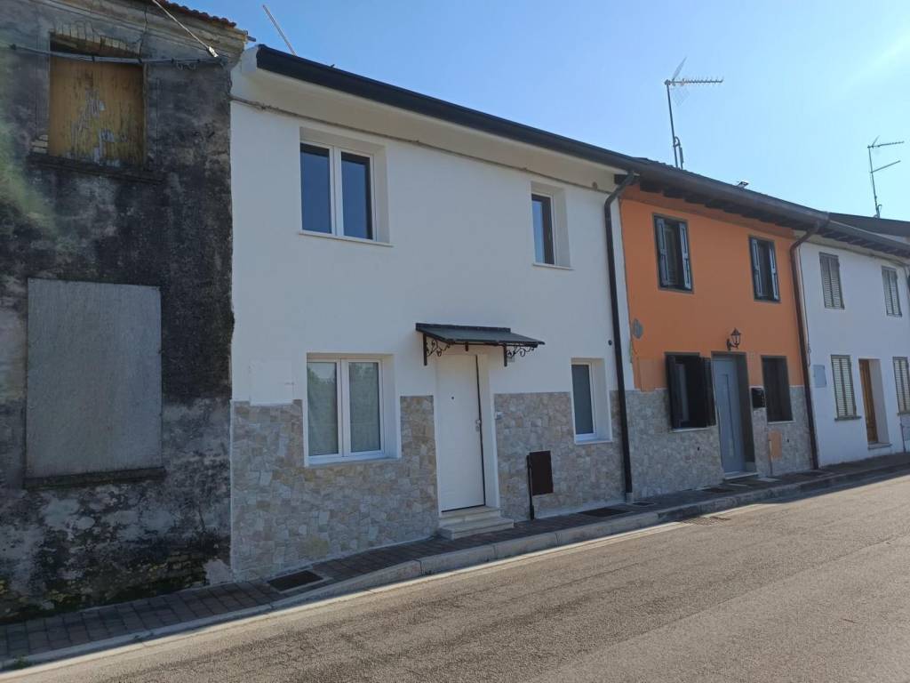 Villa a Ronchis in Via Pietro Leschiutta, 19 - Foto 2