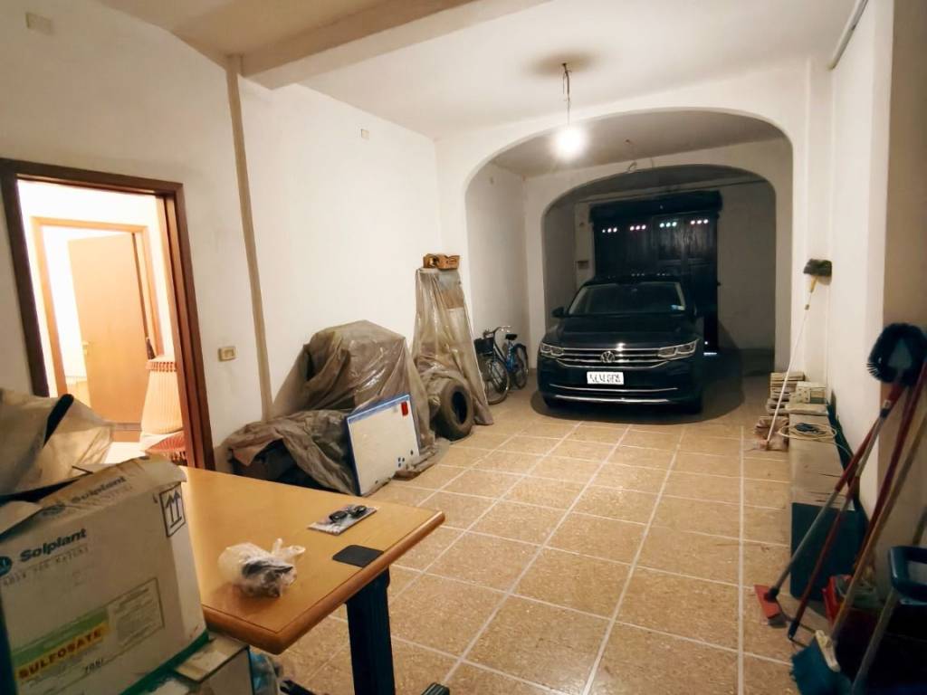 Box / garage a Bologna in Via del Fossato, 21 - Foto 3
