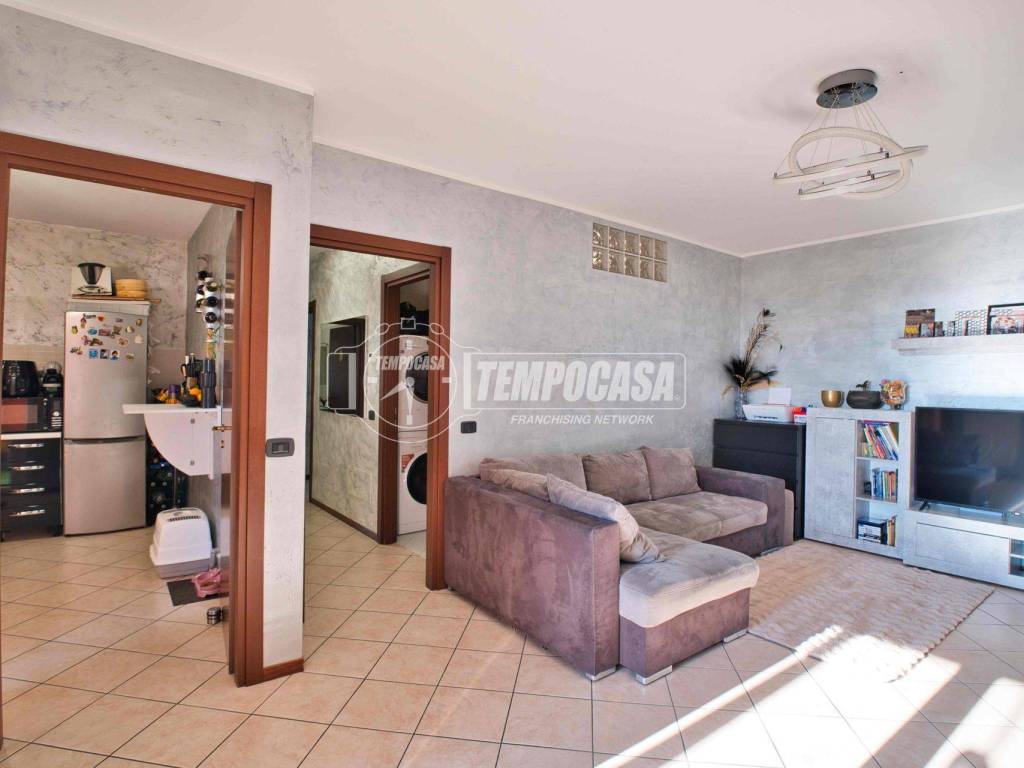 Appartamento a Trecate in Via Sandro Pertini, 10 - Foto 2