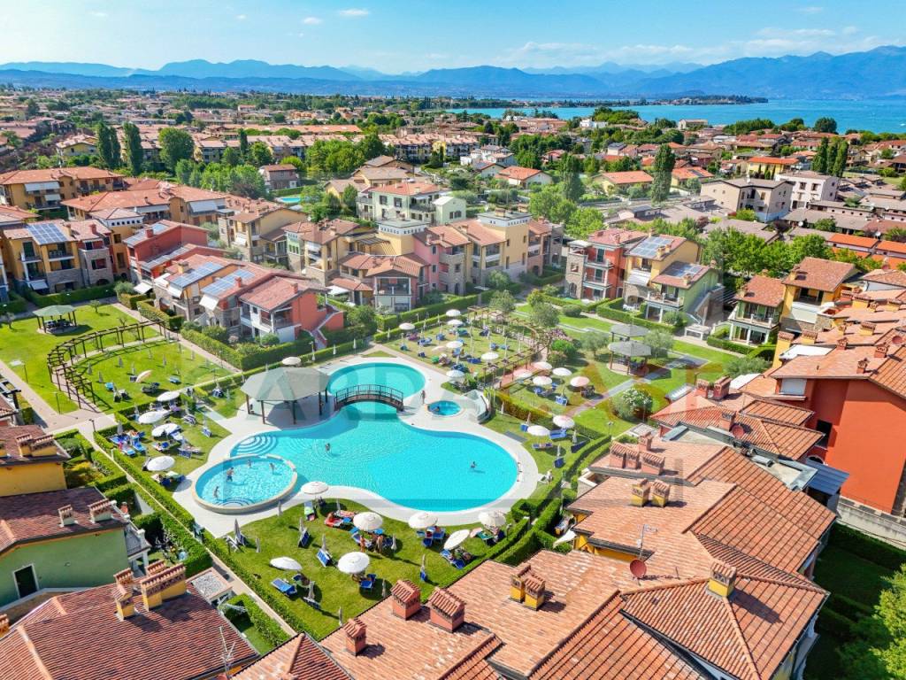 Appartamento a Sirmione in VIA LEONARDO DA VINCI 33 - Foto 2