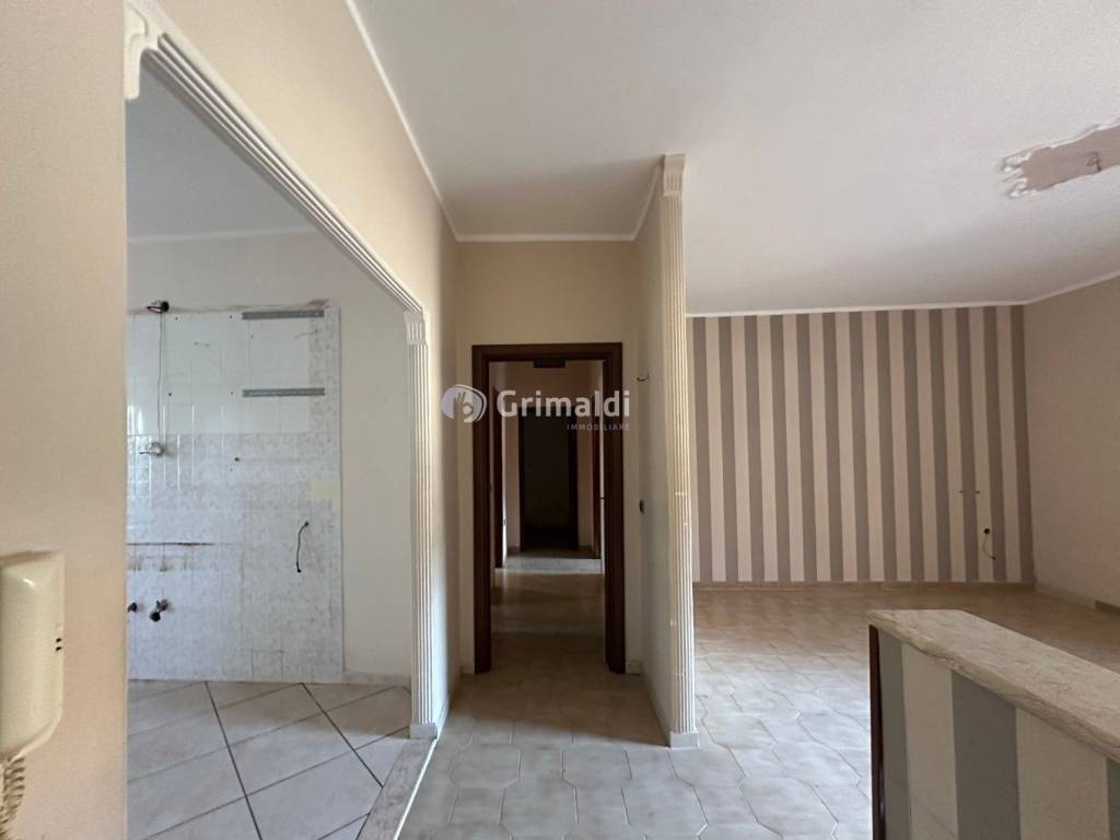 Palazzo / stabile a Acerra in via Piemonte, 11 - Foto 3
