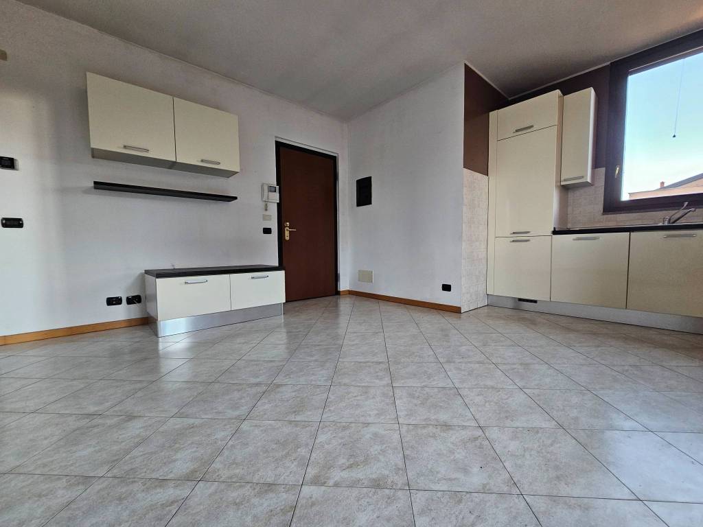 Appartamento a Robecco sul naviglio in Via Carlo Alberto Dalla Chiesa - Foto 2