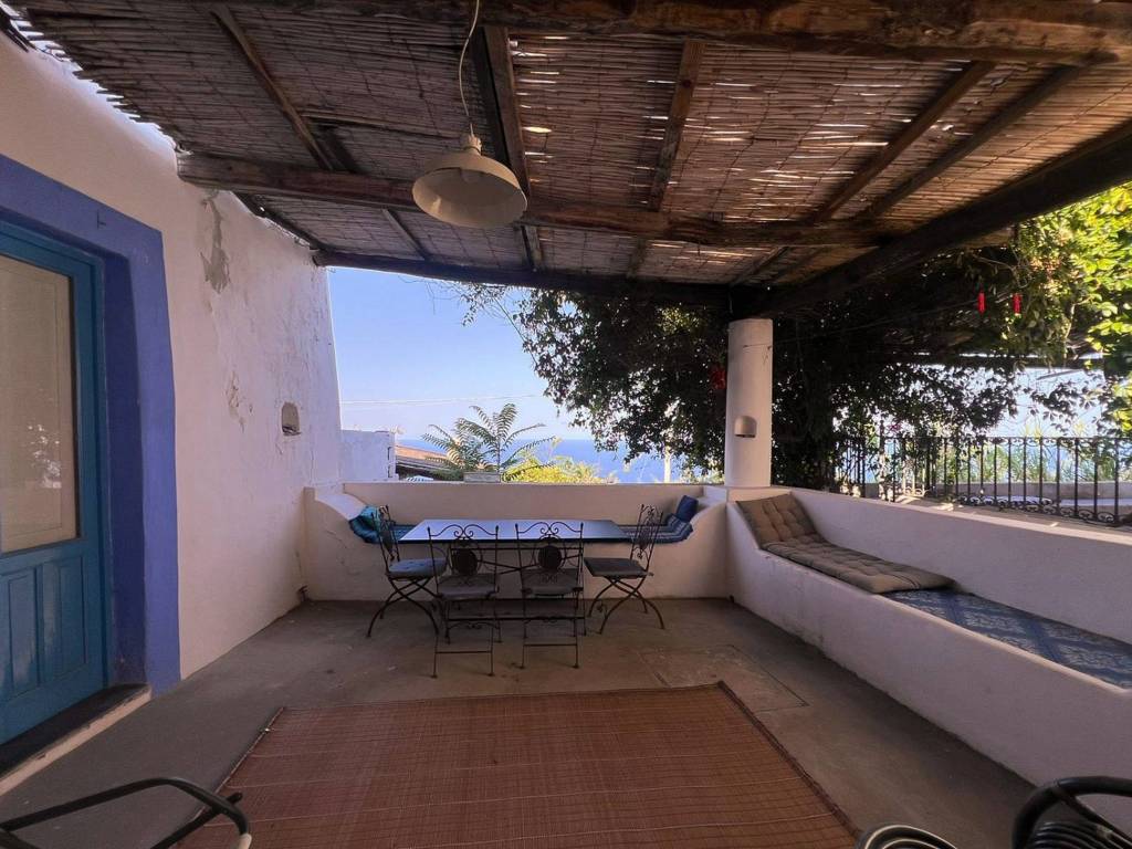 Villa a Lipari in Strada Comunale Val di Chiesa - Foto 5