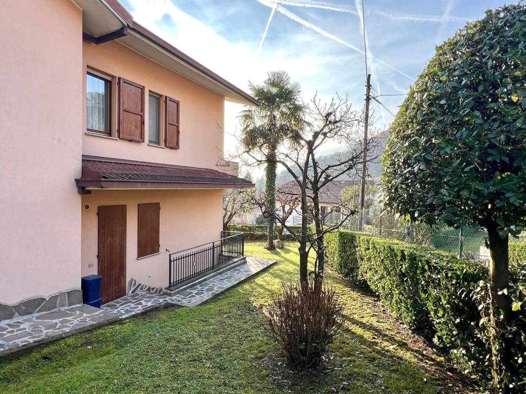 Villa a Bagnatica in Via Antonio Gramsci - Foto 2