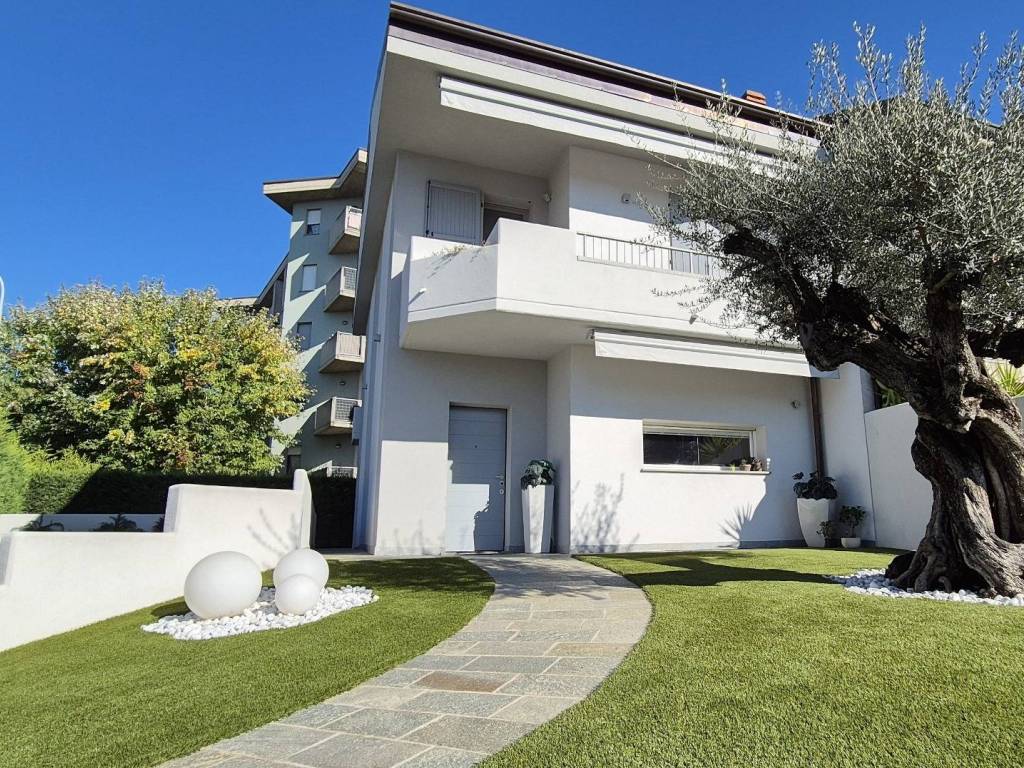 Villa a Levate in Via Leoncavallo - Foto 5