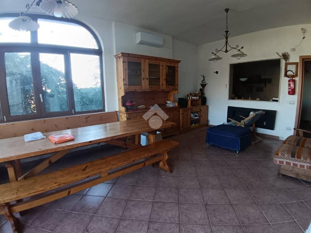 Villetta a schiera a Cassano delle murge in Zona lagogemolo - Foto 2