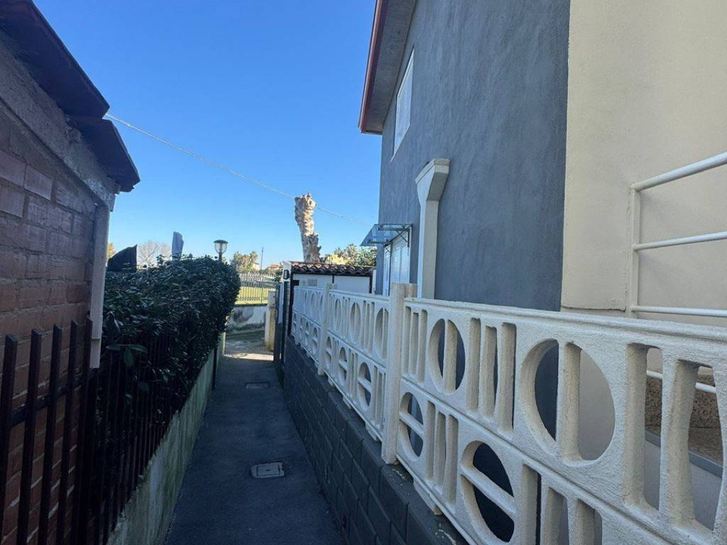 Villa a Giugliano in campania in Via Scipione l'Africano - Foto 4