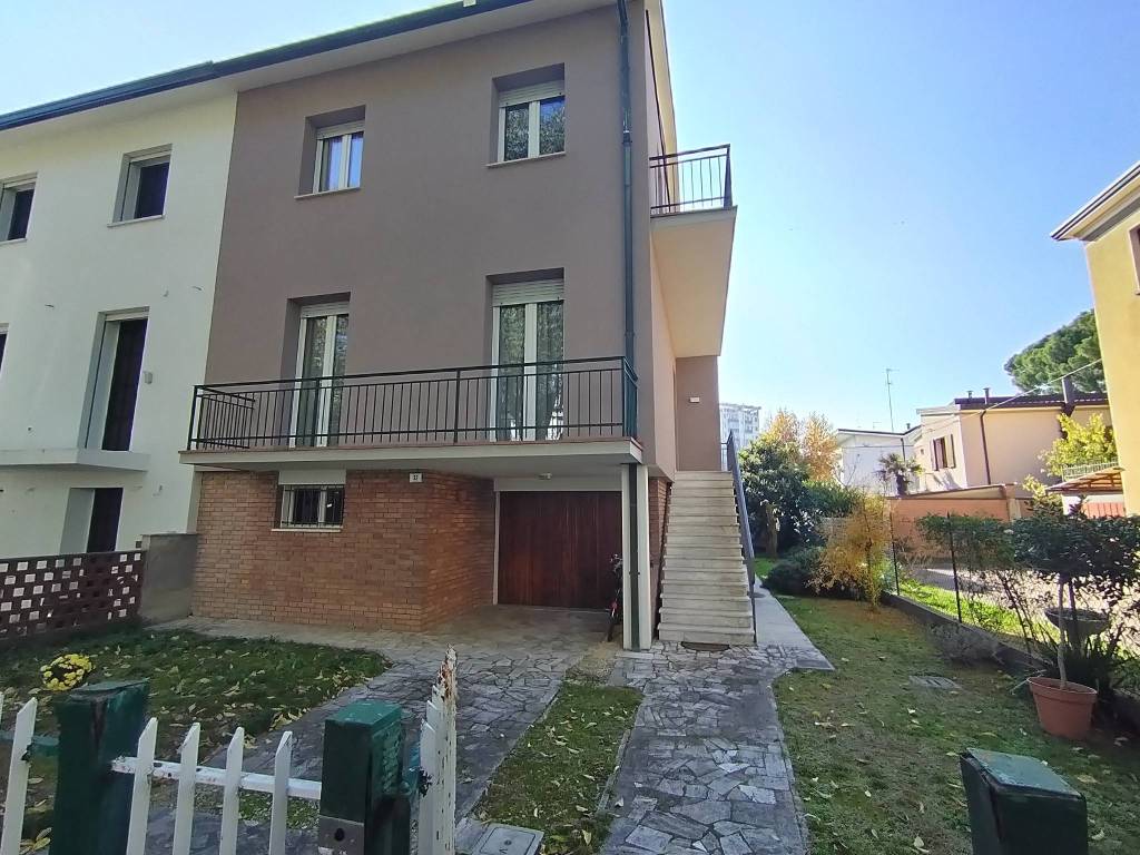 Villa a Lugo in Viale Guglielmo Marconi, 30 - Foto 2