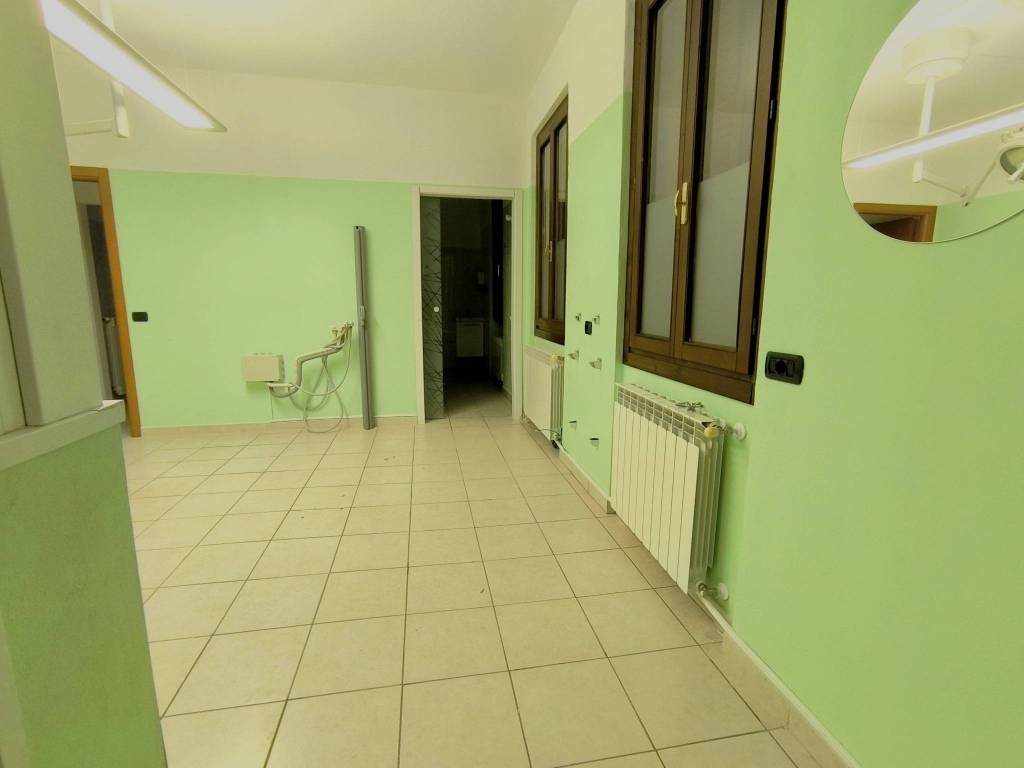 Appartamento a Olgiate comasco in Via Alessandro Volta - Foto 3