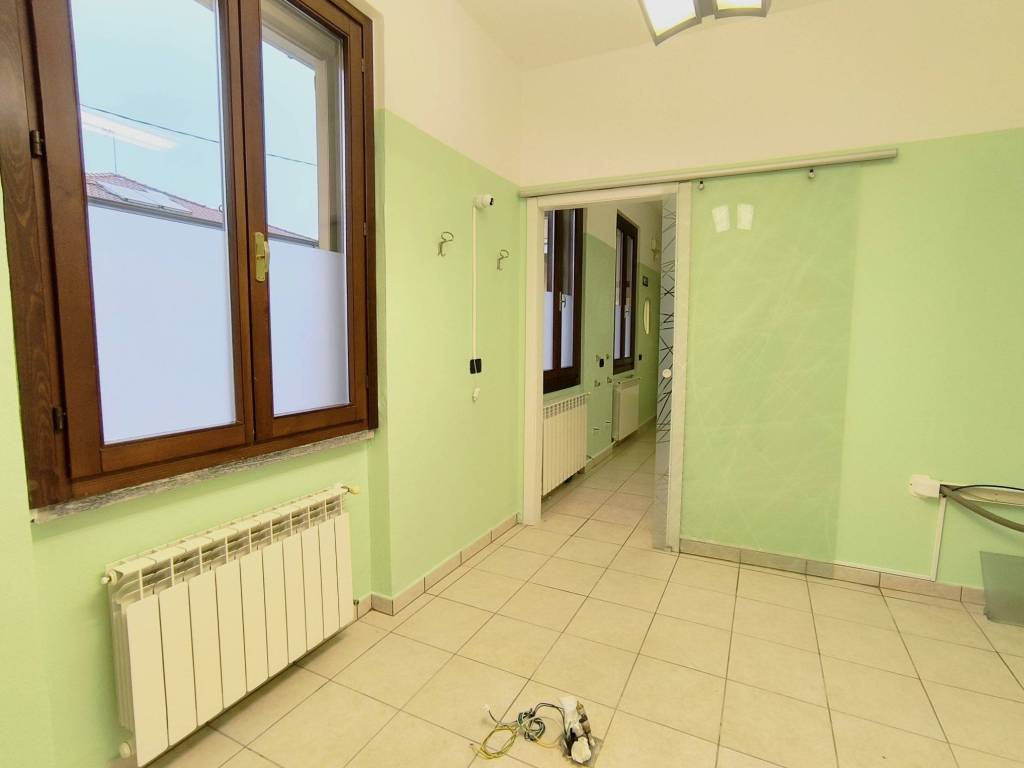 Appartamento a Olgiate comasco in Via Alessandro Volta - Foto 4