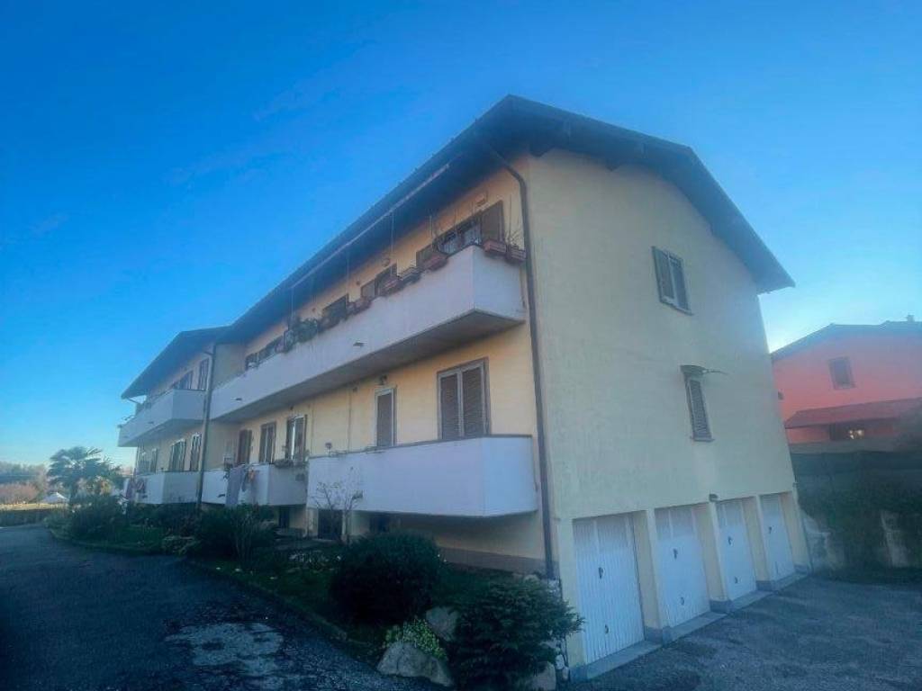 Appartamento a Monvalle in Via Don Alberto Binda, 9 - Foto 3