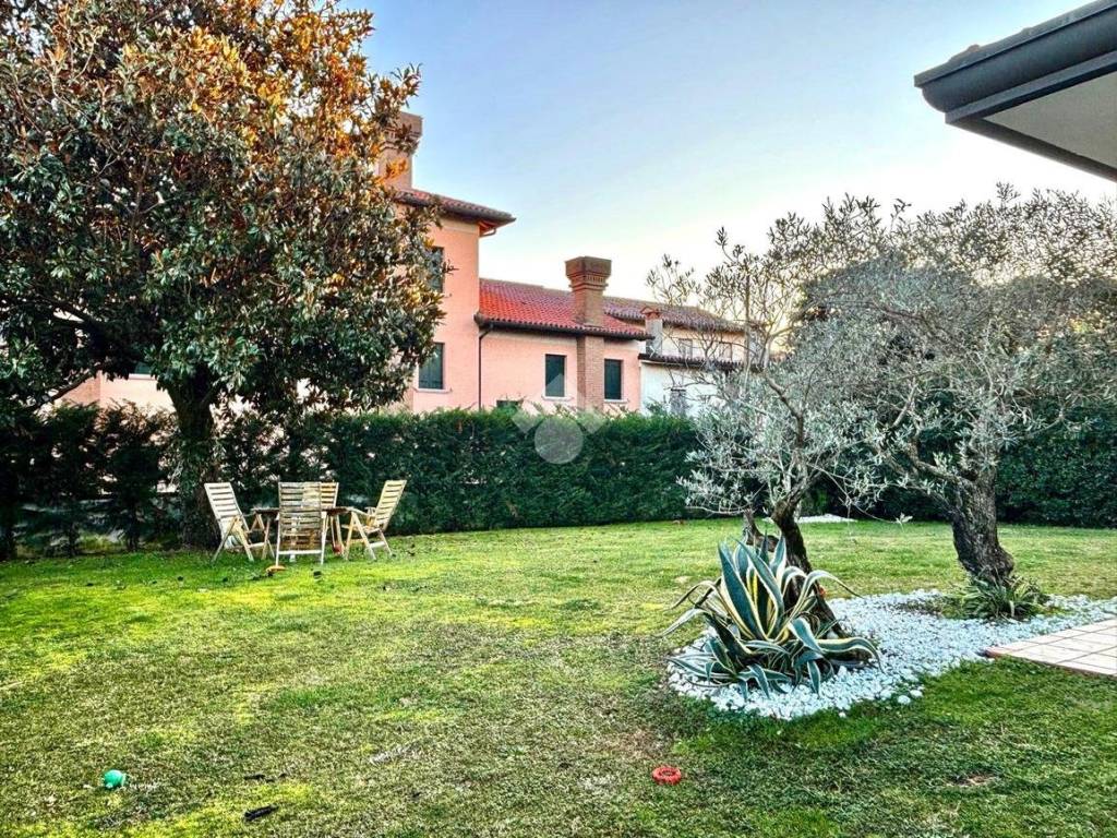 Villa a Montebelluna in Via Ospedale, 15 - Foto 4