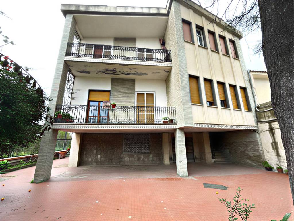 Casa indipendente a Torre annunziata in Via Roma - Foto 2