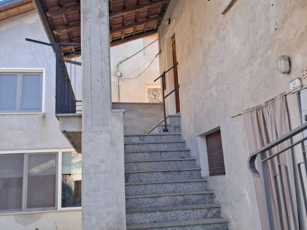 Appartamento a Roccasparvera in Via Golonera, 29 - Foto 5