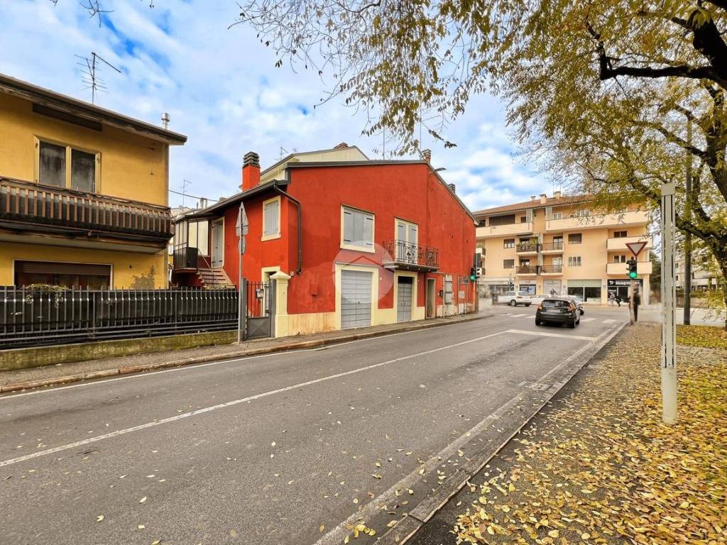 Casa indipendente a Verona in Via Dorigo Luigi, 4 - Foto 3