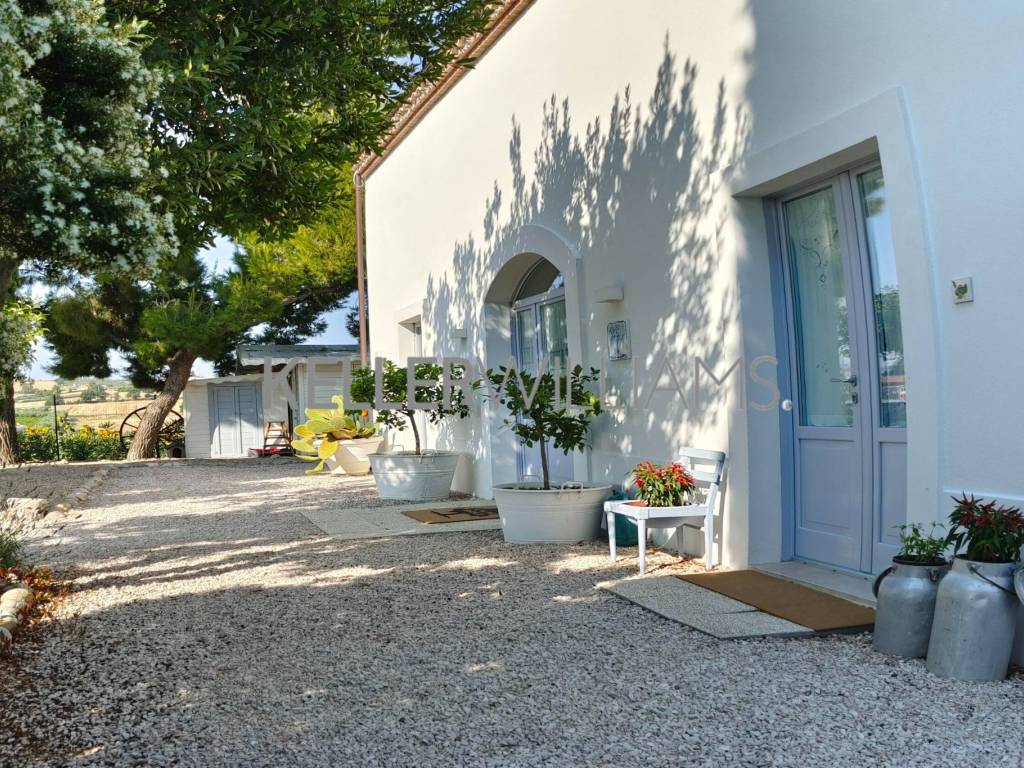 Palazzo / stabile a Montenero di bisaccia in Contrada Querce Grosse - Foto 2