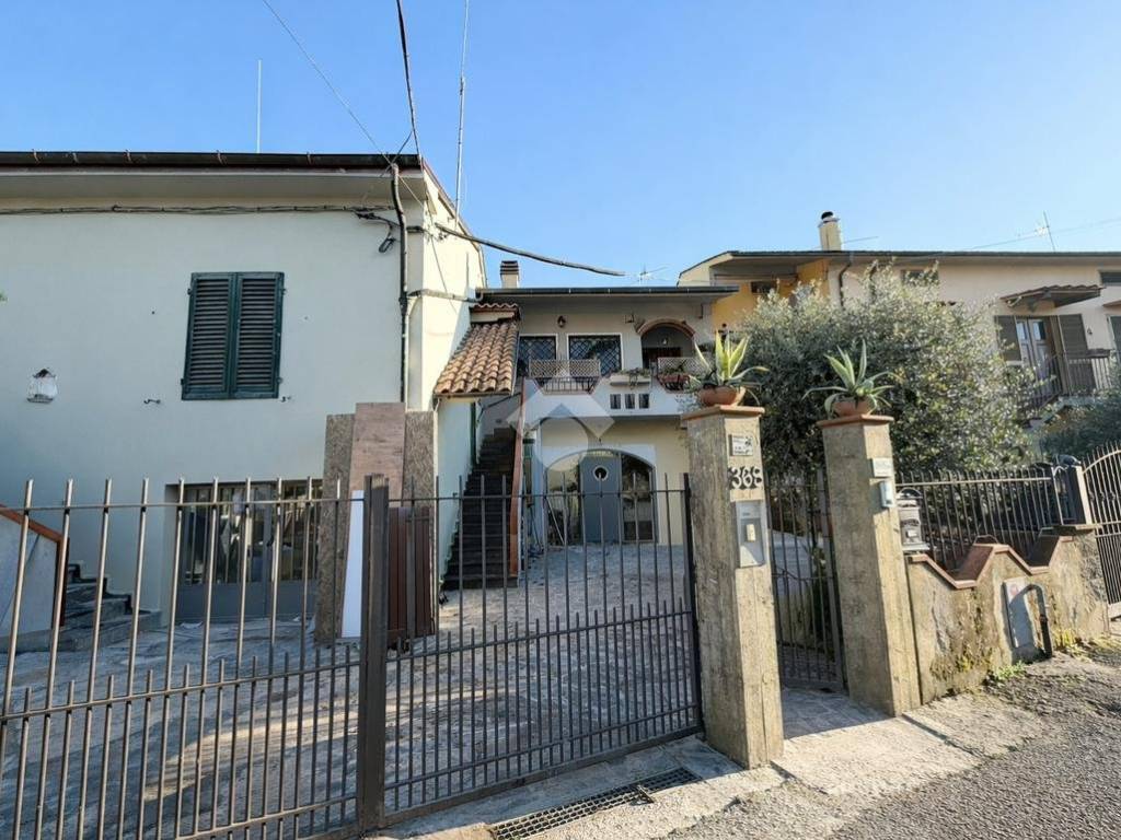 Appartamento a Quarrata in Via Di Mezzo, 368 - Foto 3