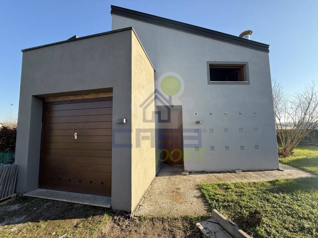 Villa a Viadana in via Tomaso Solci 8 - Foto 5