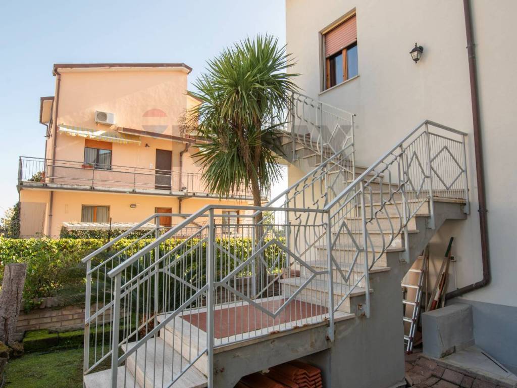 Appartamento a Montemarciano in via dei Mandorli, 37 - Foto 4